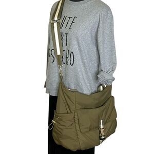 Tommy Bahama Everyday Duffle in Olive with Adjustable Shoulder Strap